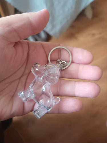 Tamaño real del llavero Mechoncito en la mano